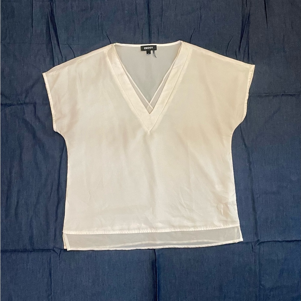 DKNY Women’s blouse, white, small.